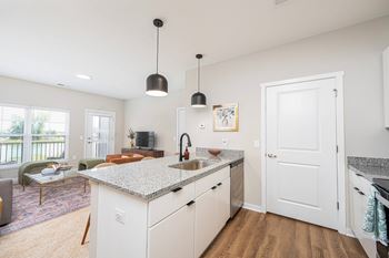 Large single-basin kitchen sink